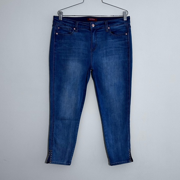 Guess || woman’s crop jeans size 32 - Picture 1 of 8